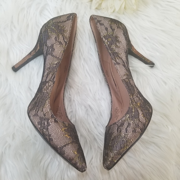 Elegant Women's Lace-Covered Shoes by Enzo Angiolini Size 9.5M - Picture 6 of 17